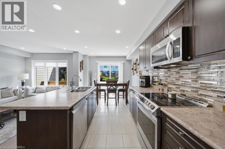 Photo 9 at 115 English Lane, Empire South, Brantford