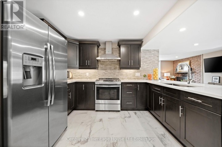 Photo 24 at 462 Rivercrest Drive, Woodstock - North, Woodstock