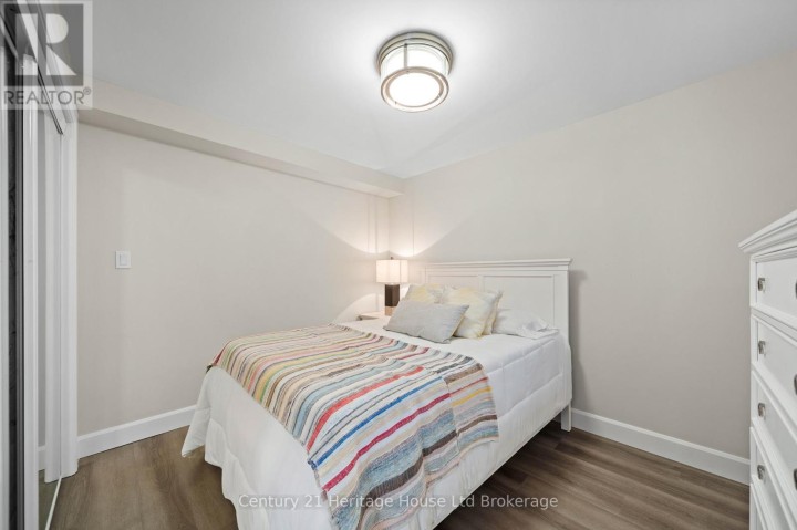 Photo 30 at 462 Rivercrest Drive, Woodstock - North, Woodstock