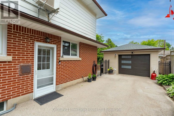 Photo 33 at 462 Rivercrest Drive, Woodstock - North, Woodstock