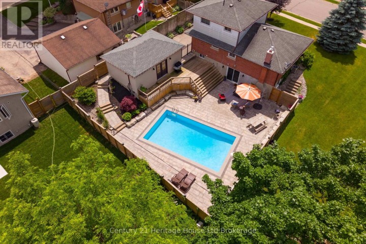 Photo 35 at 462 Rivercrest Drive, Woodstock - North, Woodstock