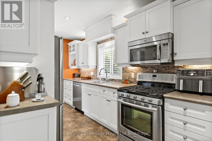 Photo 7 at 462 Rivercrest Drive, Woodstock - North, Woodstock