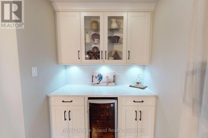 Photo 15 at 694 Gladstone Drive, Woodstock - North, Woodstock