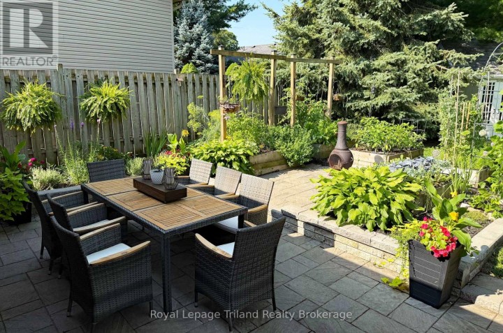 Photo 28 at 694 Gladstone Drive, Woodstock - North, Woodstock