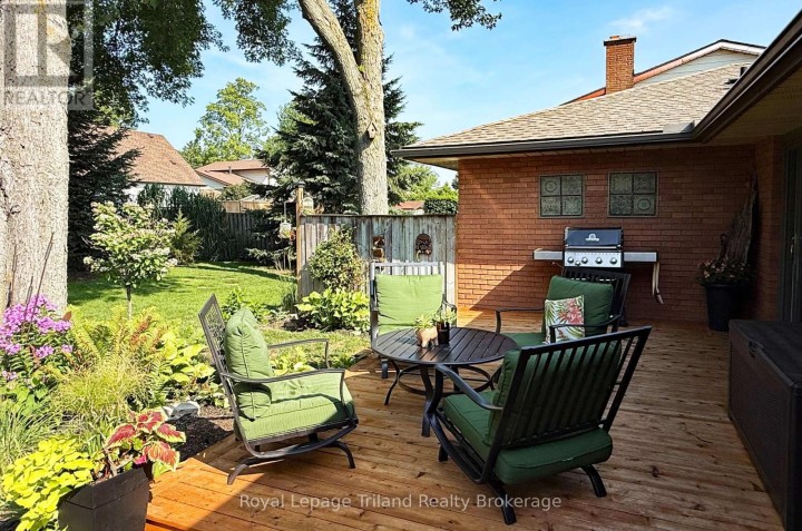 Photo 31 at 694 Gladstone Drive, Woodstock - North, Woodstock
