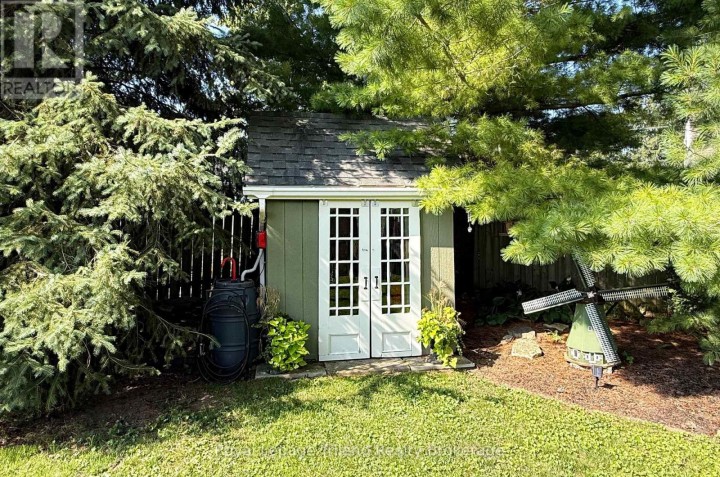Photo 32 at 694 Gladstone Drive, Woodstock - North, Woodstock