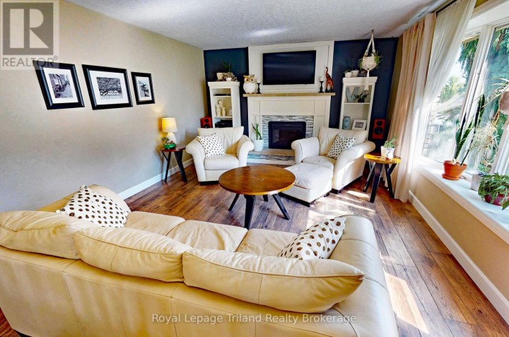 Photo 4 at 694 Gladstone Drive, Woodstock - North, Woodstock