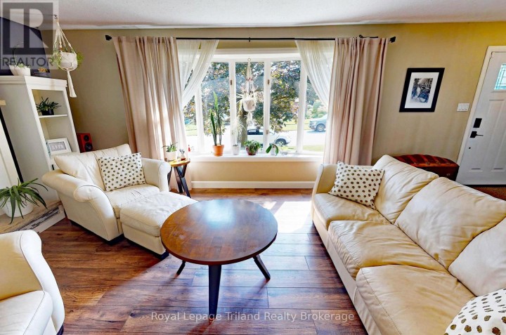Photo 5 at 694 Gladstone Drive, Woodstock - North, Woodstock