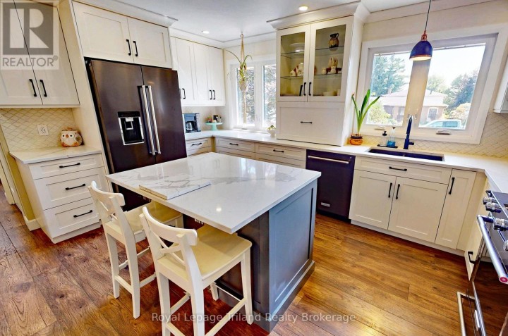 Photo 9 at 694 Gladstone Drive, Woodstock - North, Woodstock