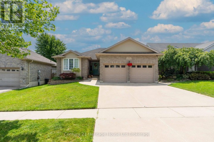 Photo 3 at 150 Forestway Trail, Woodstock - South, Woodstock