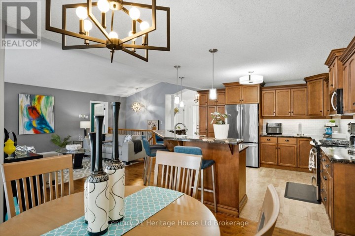 Photo 13 at 150 Forestway Trail, Woodstock - South, Woodstock