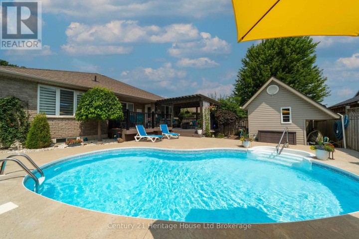 Photo 37 at 150 Forestway Trail, Woodstock - South, Woodstock