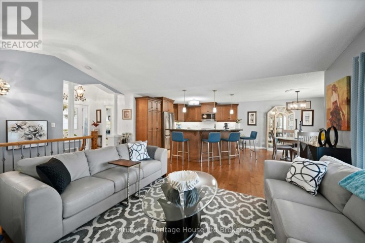 Photo 8 at 150 Forestway Trail, Woodstock - South, Woodstock