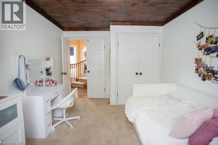 Photo 16 at 7 Cooper Court, Beckett, Brantford