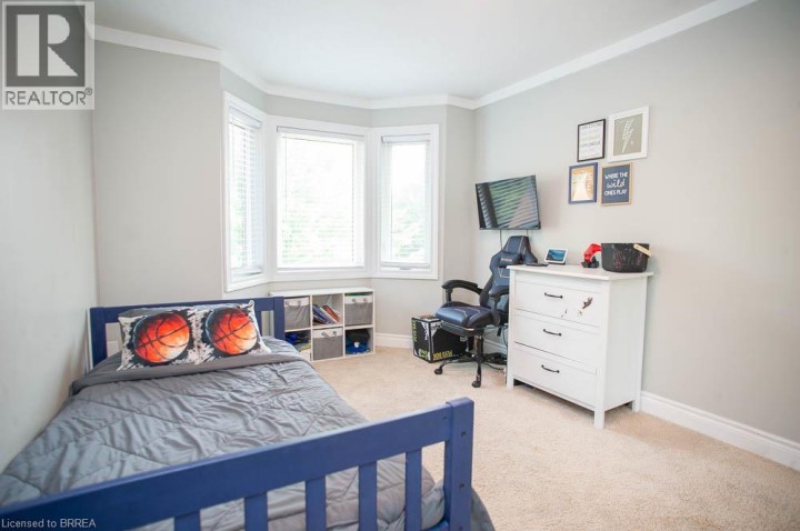 Photo 23 at 7 Cooper Court, Beckett, Brantford