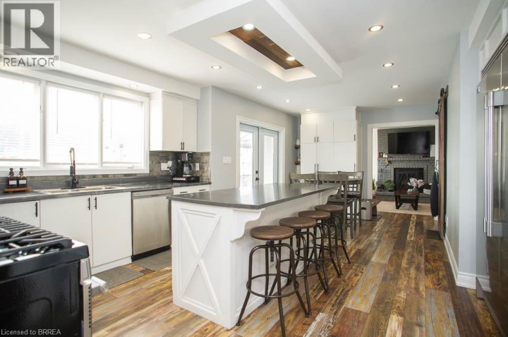 Photo 6 at 7 Cooper Court, Beckett, Brantford
