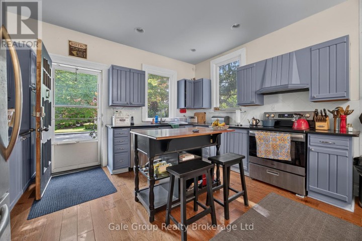 Photo 11 at 445 Vincent Street, Woodstock - North, Woodstock