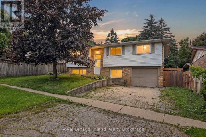 Photo 1 at 378 Sales Drive, Woodstock - South, Woodstock