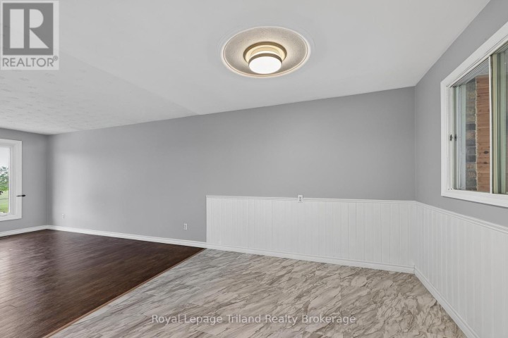 Photo 13 at 378 Sales Drive, Woodstock - South, Woodstock
