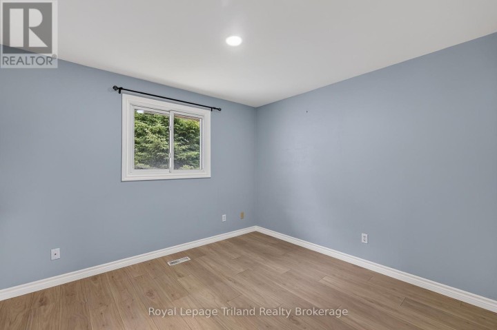 Photo 18 at 378 Sales Drive, Woodstock - South, Woodstock