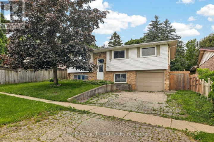 Photo 2 at 378 Sales Drive, Woodstock - South, Woodstock