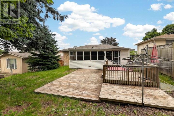 Photo 30 at 378 Sales Drive, Woodstock - South, Woodstock