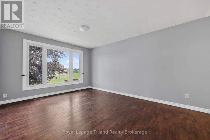 Photo 6 at 378 Sales Drive, Woodstock - South, Woodstock