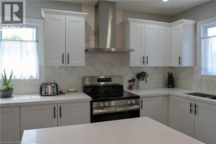 Photo 6 at 79 Brunswick Street, Old West Brant, Brantford