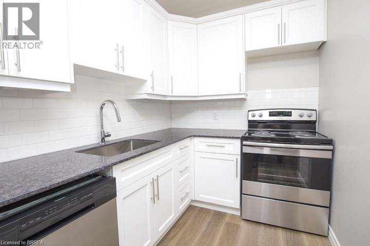 Photo 10 at 140 Mary Street, Victoria / Arthur, Brantford