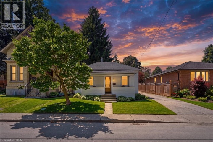 Photo 1 at 99 Victoria Street, Woodstock - North, Woodstock