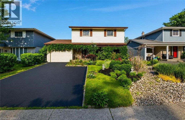 Photo 1 at 106 Memorial Drive, Fairview / Greenbrier, Brantford