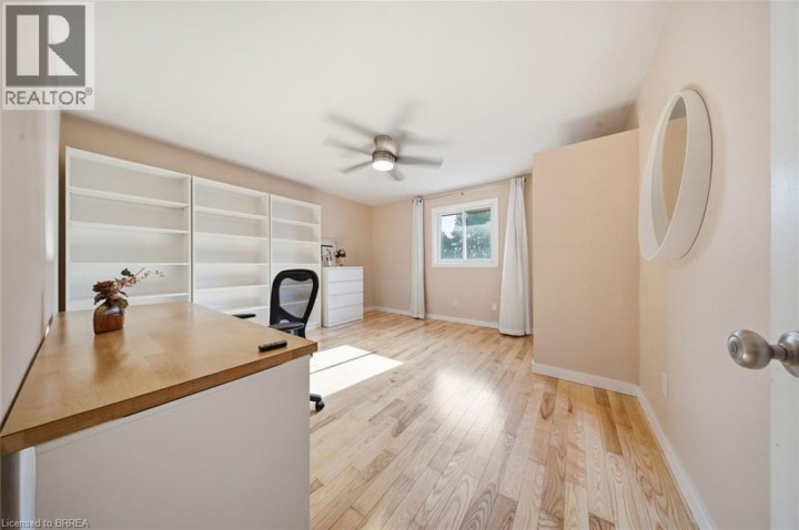 Photo 13 at 106 Memorial Drive, Fairview / Greenbrier, Brantford