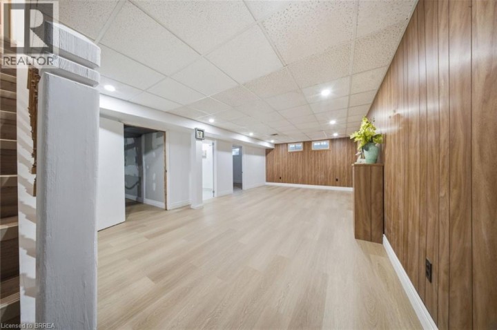 Photo 20 at 106 Memorial Drive, Fairview / Greenbrier, Brantford
