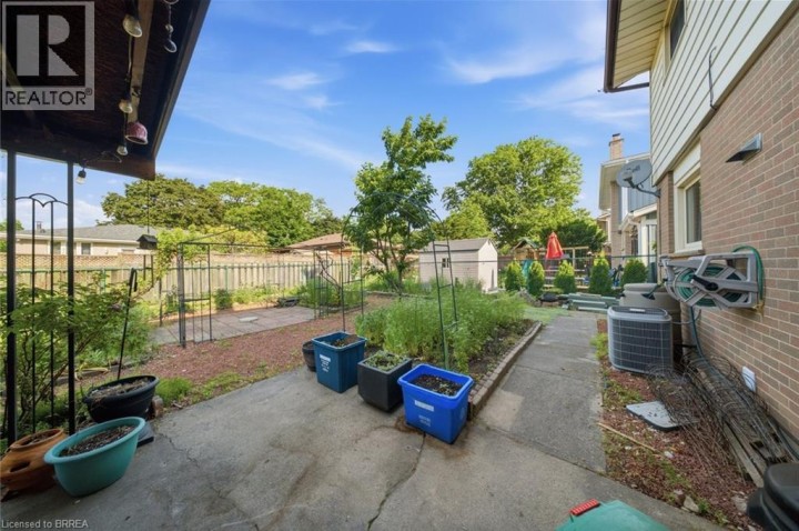 Photo 27 at 106 Memorial Drive, Fairview / Greenbrier, Brantford