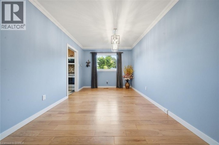 Photo 4 at 106 Memorial Drive, Fairview / Greenbrier, Brantford
