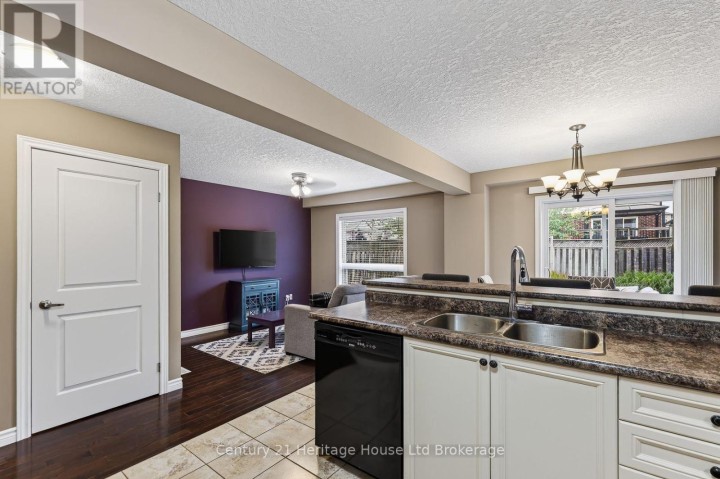 Photo 11 at 1019 Marquette Drive, Woodstock - South, Woodstock