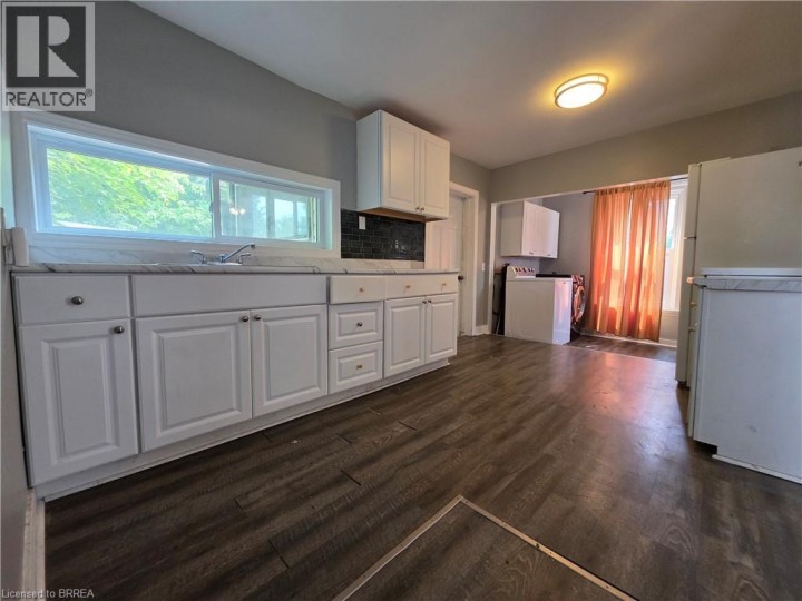 Photo 14 at 109 Sydenham Street, Terrace Hill, Brantford