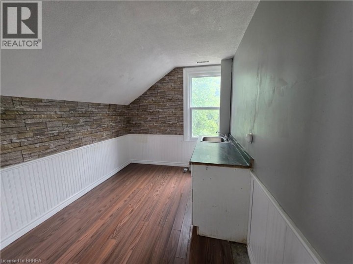 Photo 26 at 109 Sydenham Street, Terrace Hill, Brantford