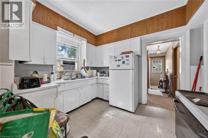 Photo 4 at 126 Chatham Street, Downtown Core, Brantford