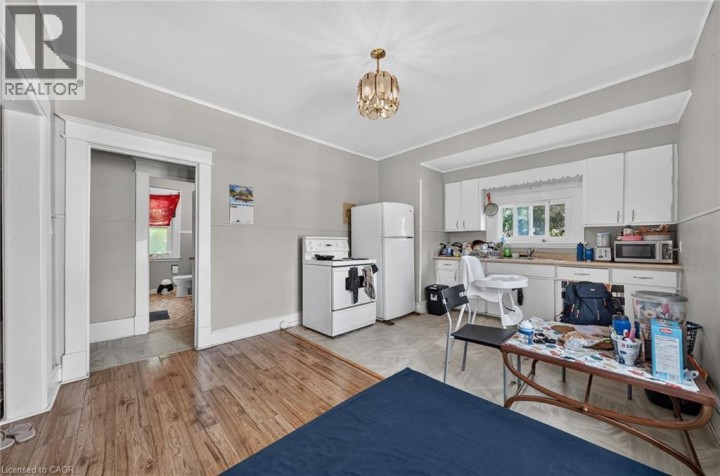 Photo 12 at 126 Chatham Street, Downtown Core, Brantford