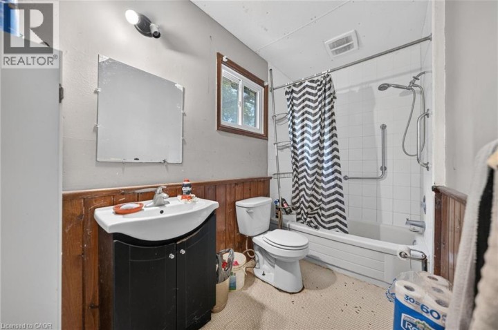 Photo 8 at 126 Chatham Street, Downtown Core, Brantford