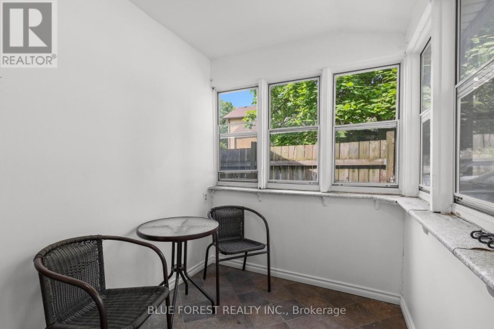 Photo 5 at 508 Hatch Street, Woodstock - South, Woodstock