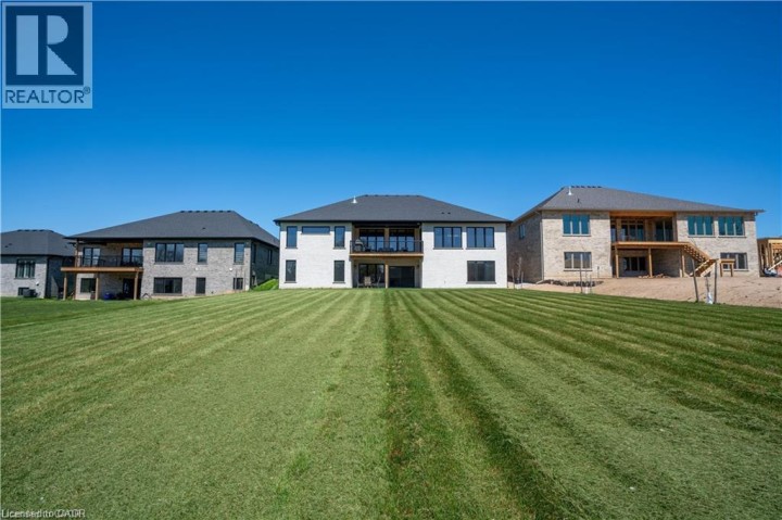 Photo 36 at 15 Hudson Drive, Oakhill Dr, Brantford