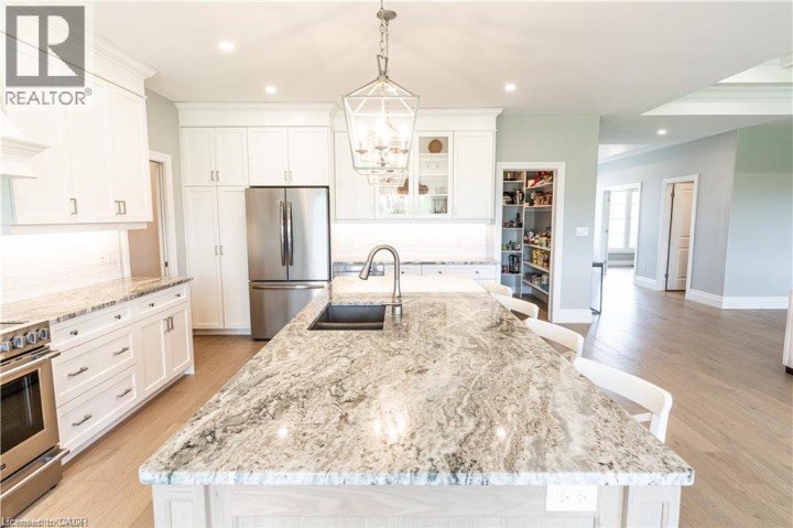 Photo 11 at 21 Hudson Drive, Oakhill Dr, Brantford