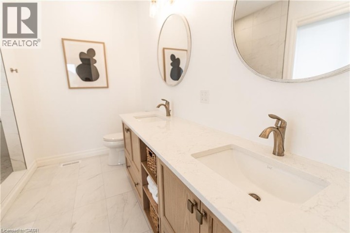 Photo 21 at 21 Hudson Drive, Oakhill Dr, Brantford
