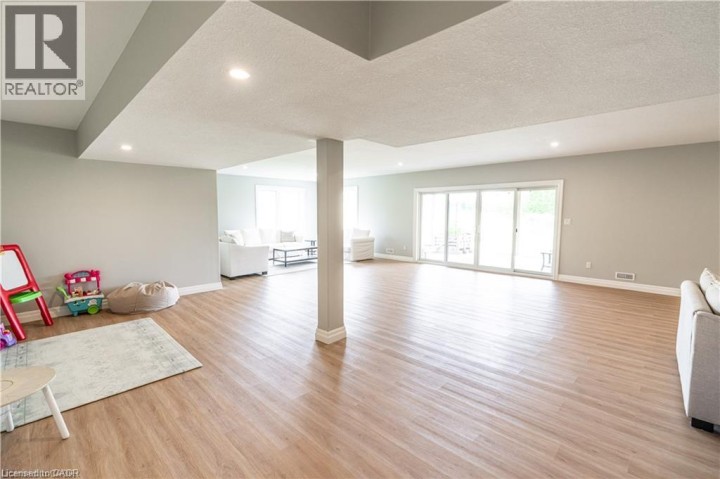 Photo 29 at 21 Hudson Drive, Oakhill Dr, Brantford
