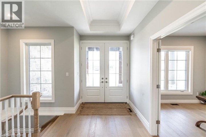 Photo 3 at 21 Hudson Drive, Oakhill Dr, Brantford
