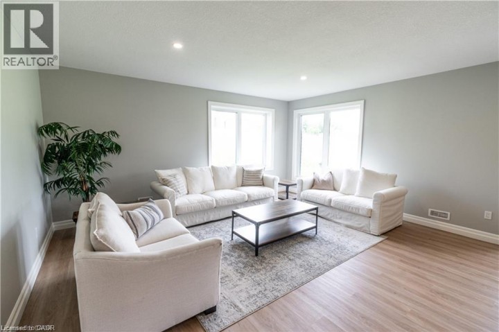 Photo 31 at 21 Hudson Drive, Oakhill Dr, Brantford