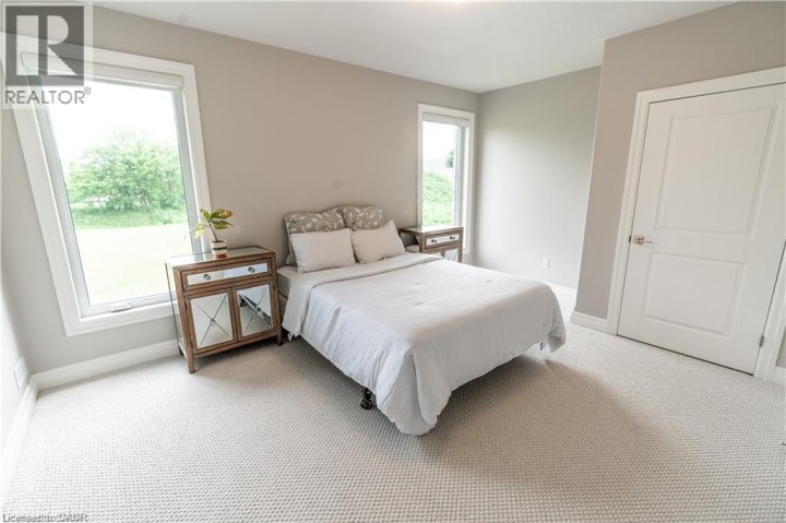 Photo 35 at 21 Hudson Drive, Oakhill Dr, Brantford