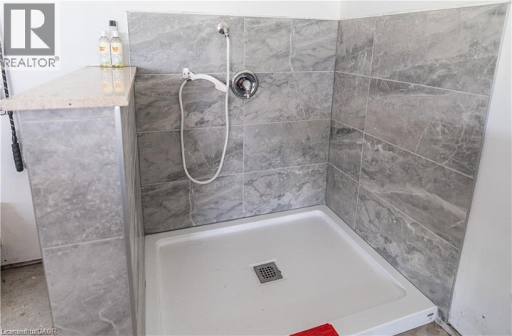 Photo 38 at 21 Hudson Drive, Oakhill Dr, Brantford